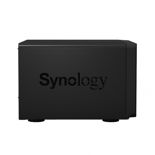 Synology DS1517 вид боковой панели